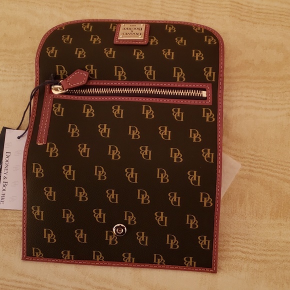Dooney & Bourke wallet - Picture 7 of 8